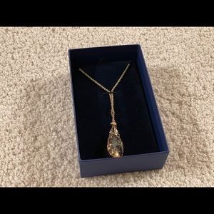 Like-new! Swarovski Pendant Necklace